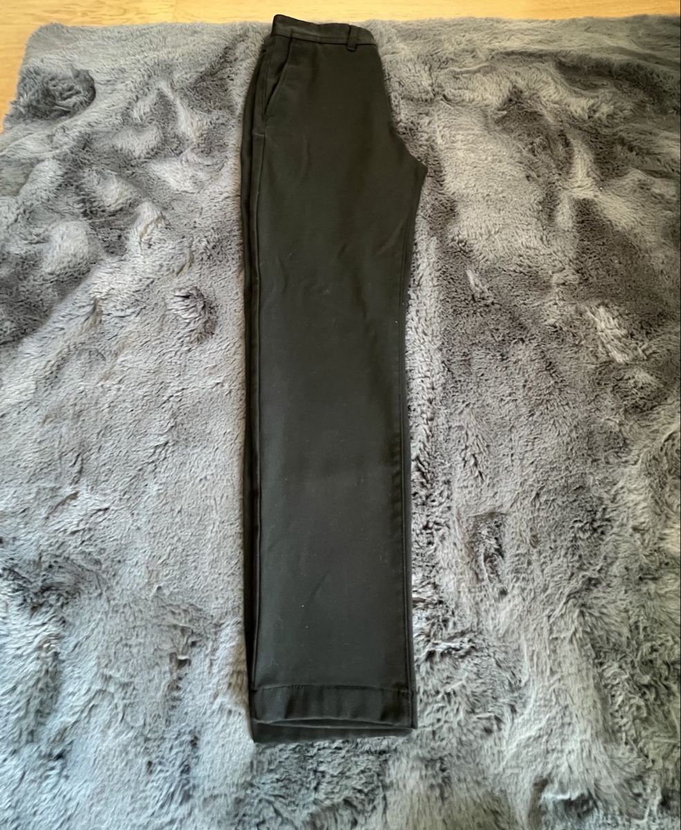 Zara Pantalons: Stoffhose schwarz – D'occasion à Zürich par motionsell