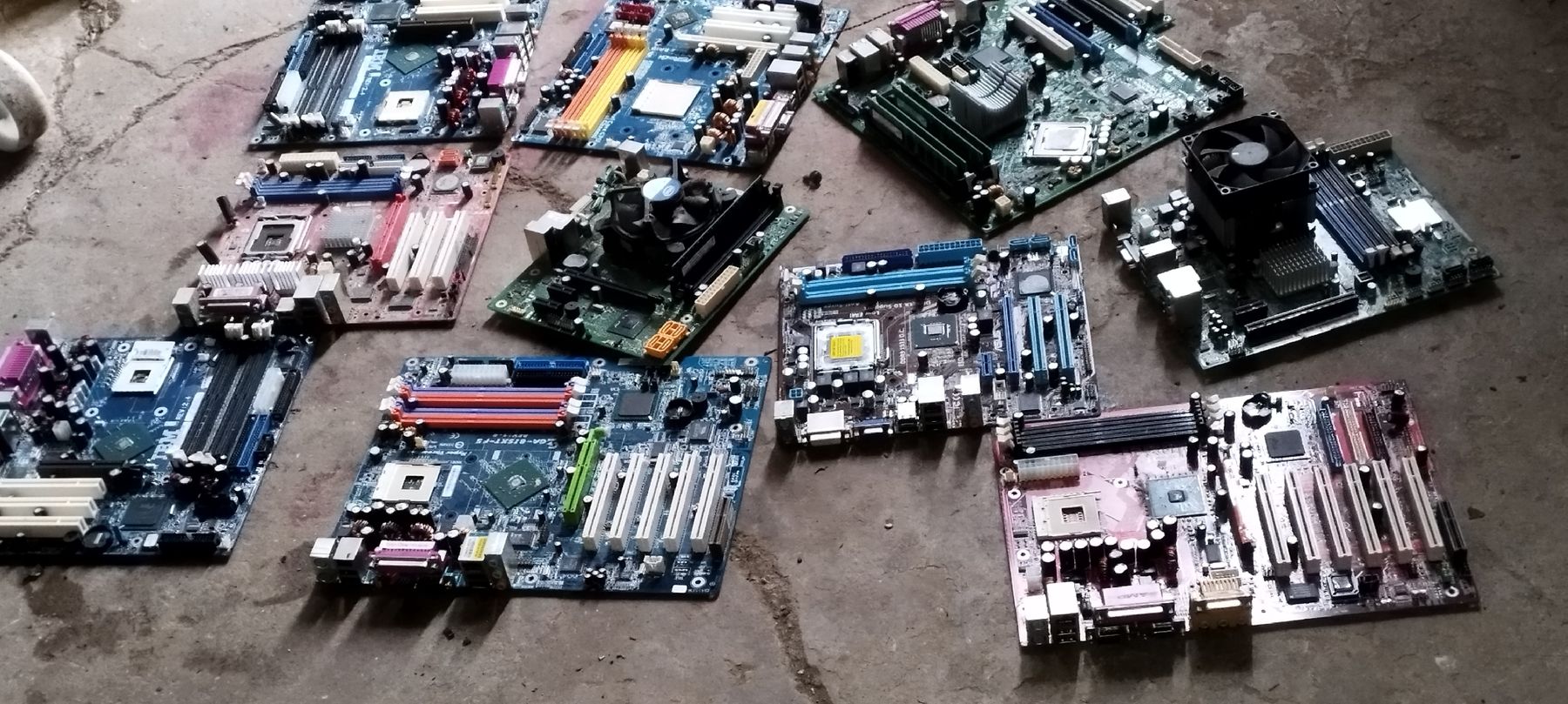 PC: Professoren/82 stk cpu,s bi Quad etc. – Usato da wila venduto da audi48 3