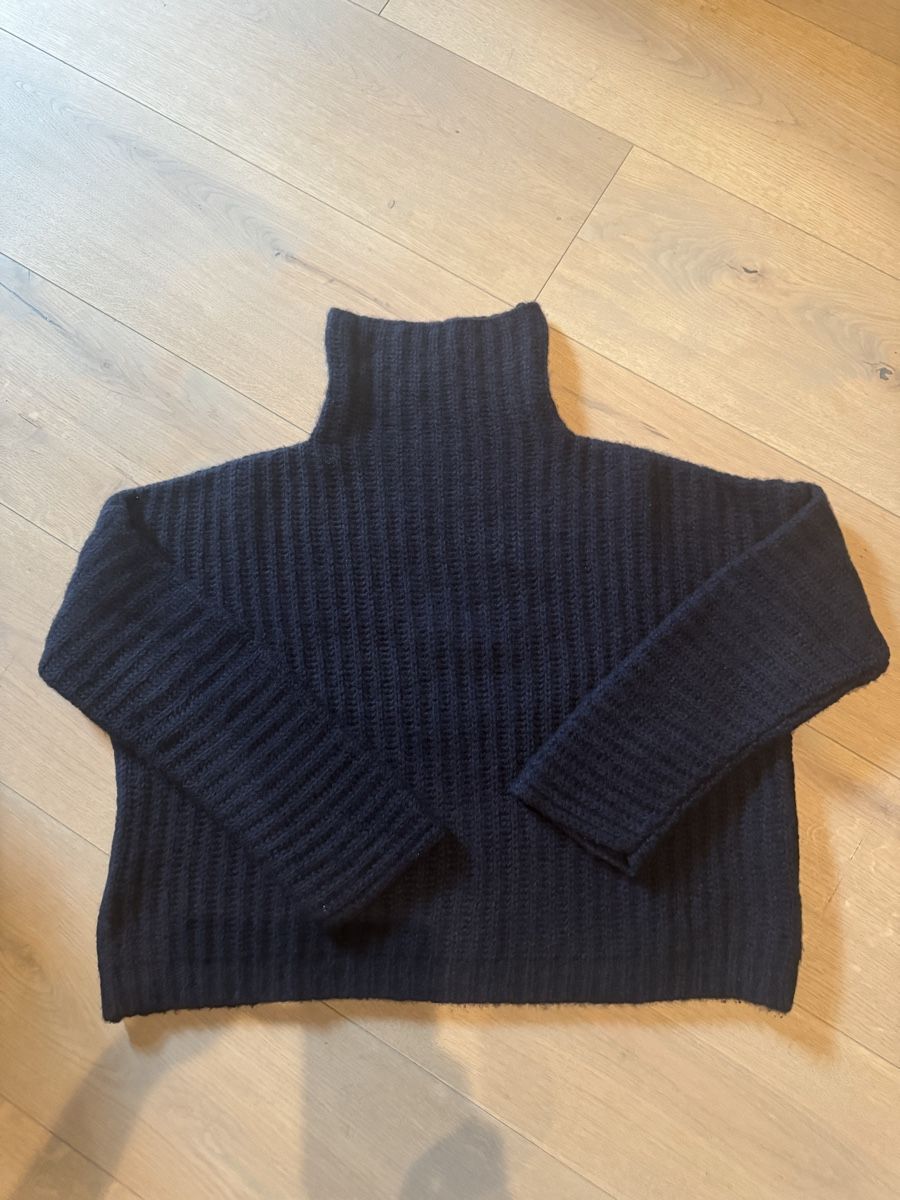 Pullover & Sweatshirts: Sminfinity Tollkragen Pullover – Gebraucht aus Uitikon Waldegg von Kuendig2011
