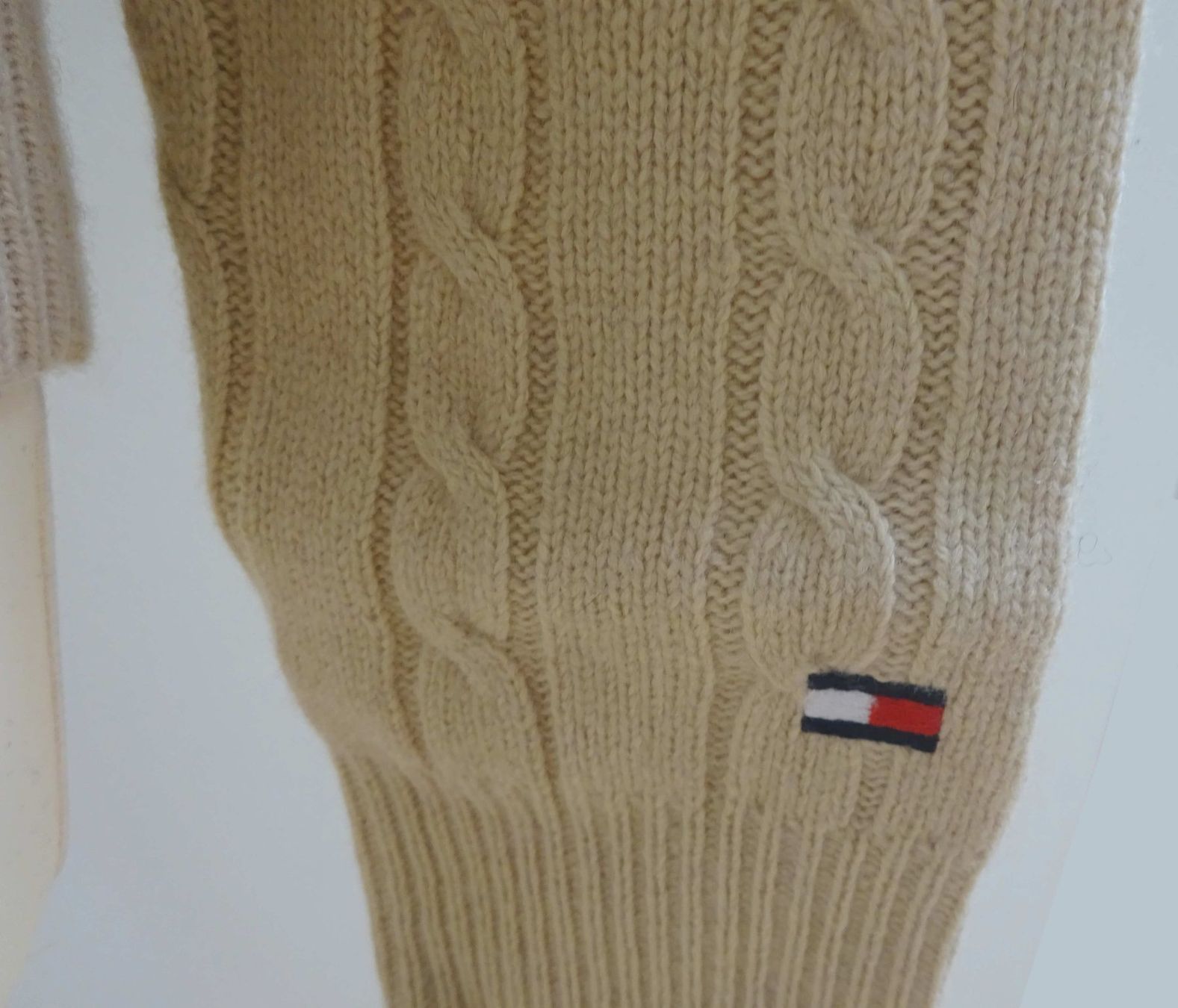 Tommy Hilfiger Maglioni & Felpe: Tommy Hilfiger - Neuer Pullover mit Cashmere - Grösse M – Nuovo e nell'imballaggio originale da Zofingen venduto da Justizia_01 3