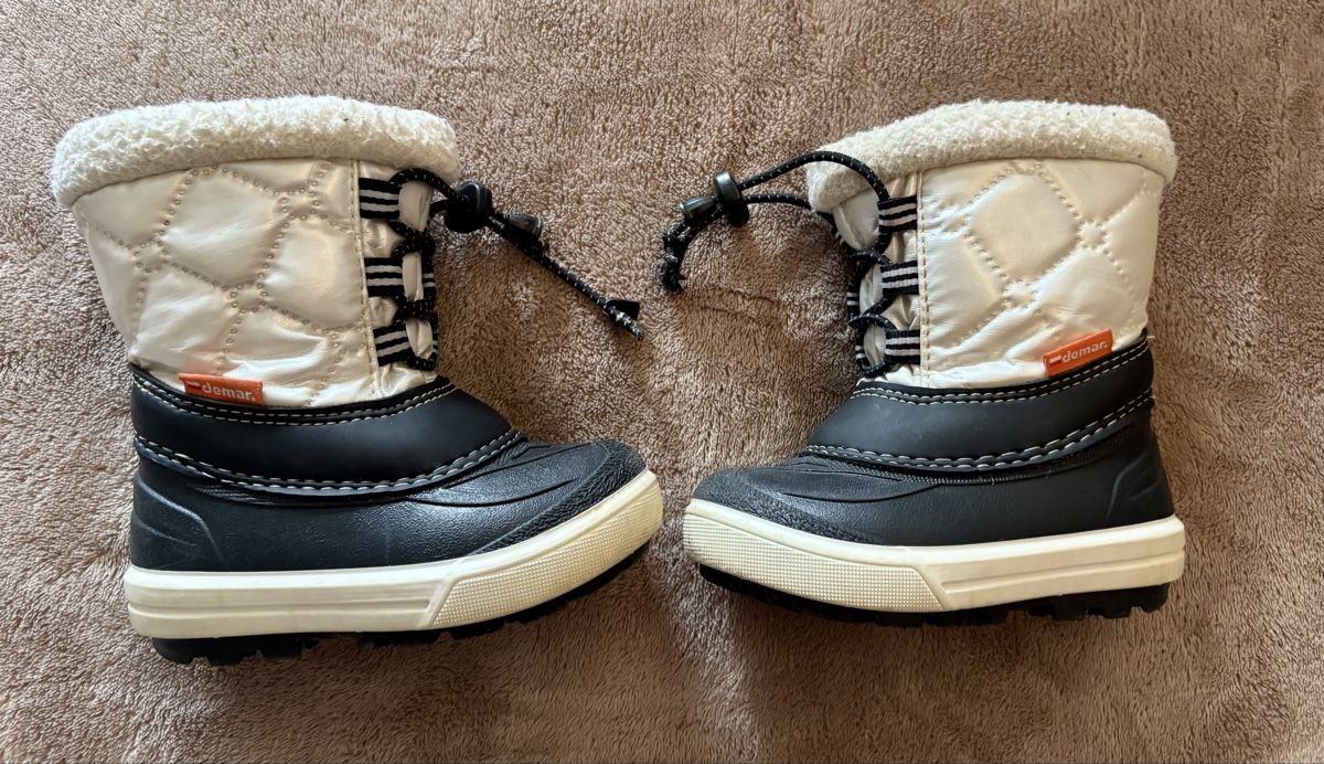 Scarpe per ragazzi: Winterstiefel, Gr. 20-21!!! – Usato da Einsiedeln venduto da sum_xm7z 5