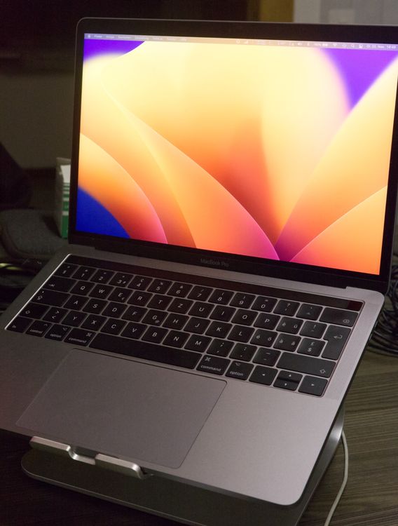 Apple MacBook Pro 13-inch (2018, MR9Q2LL/A) Laptop & Chromebook Review - Consumer Reports