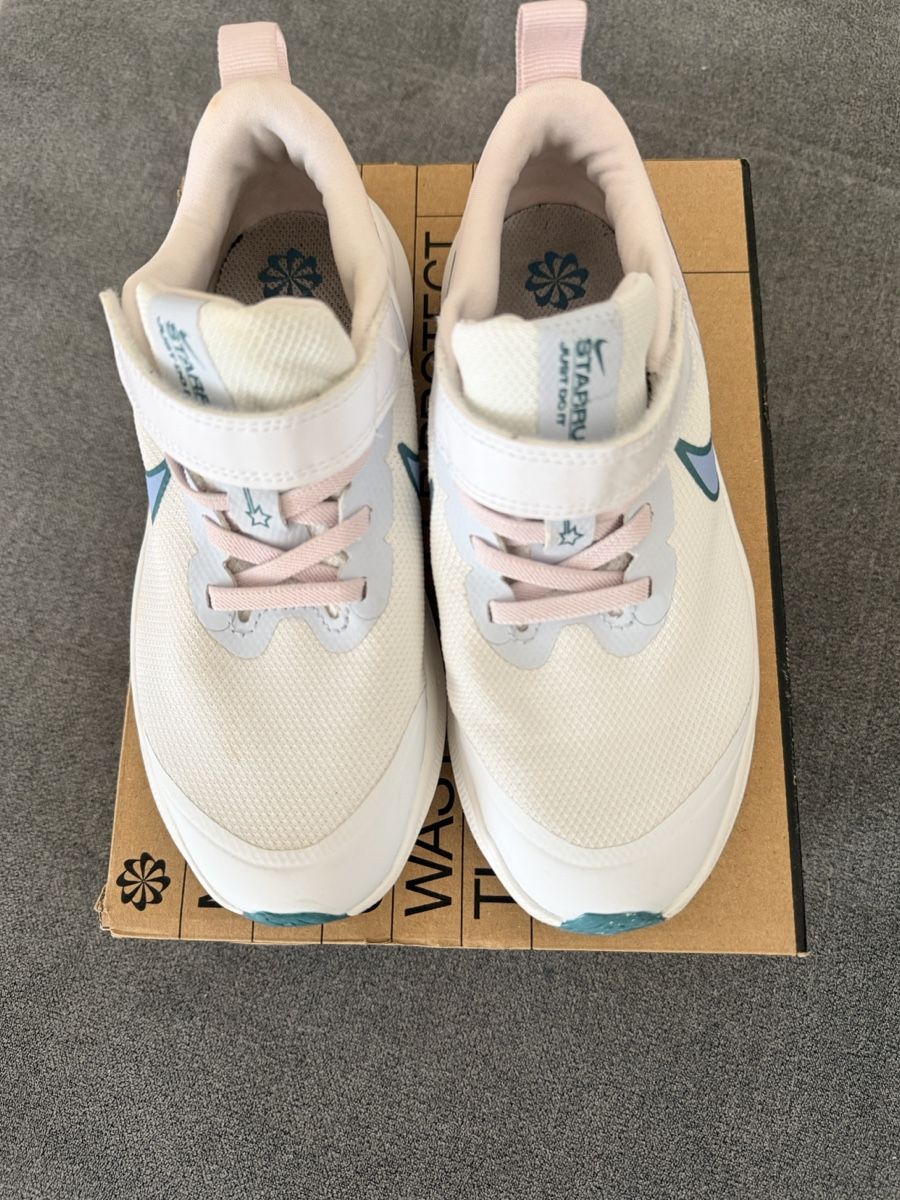 Nike Schuhe für Mädchen: Nike Star Runner 3 filles taille 32 – Neu (gemäss Beschreibung) aus Lausanne von mik_l5py