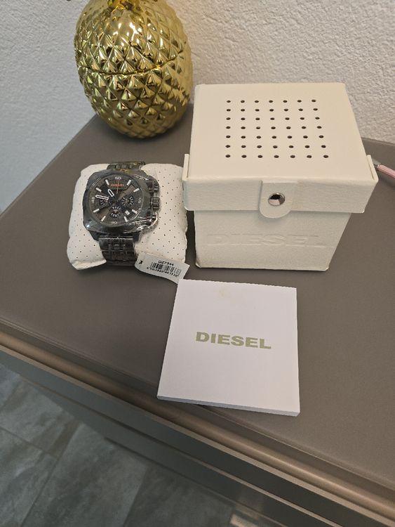 Stylische Diesel Herrenuhr Mega Chief DZ7344 Chronograph 4