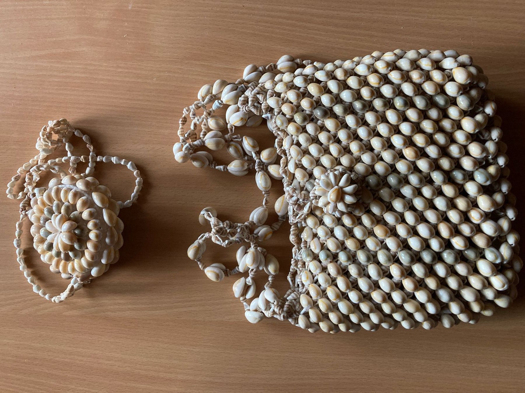 Borse da donna: 2 Stück Täschli aus Muscheln – Usato da Lütisburg venduto da wiesenpippau