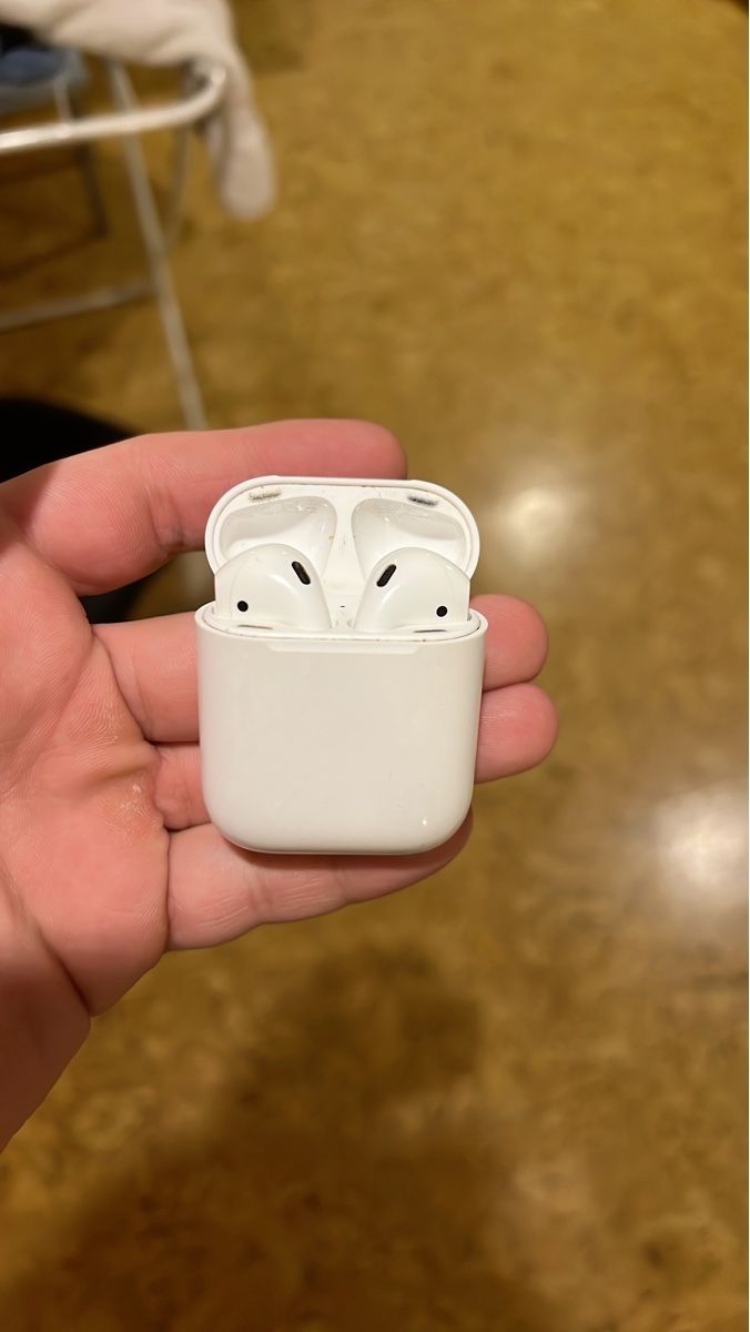 Apple Cuffie: Apple AirPods 1. Generation – Usato da Altendorf venduto da TISPA.SHOP
