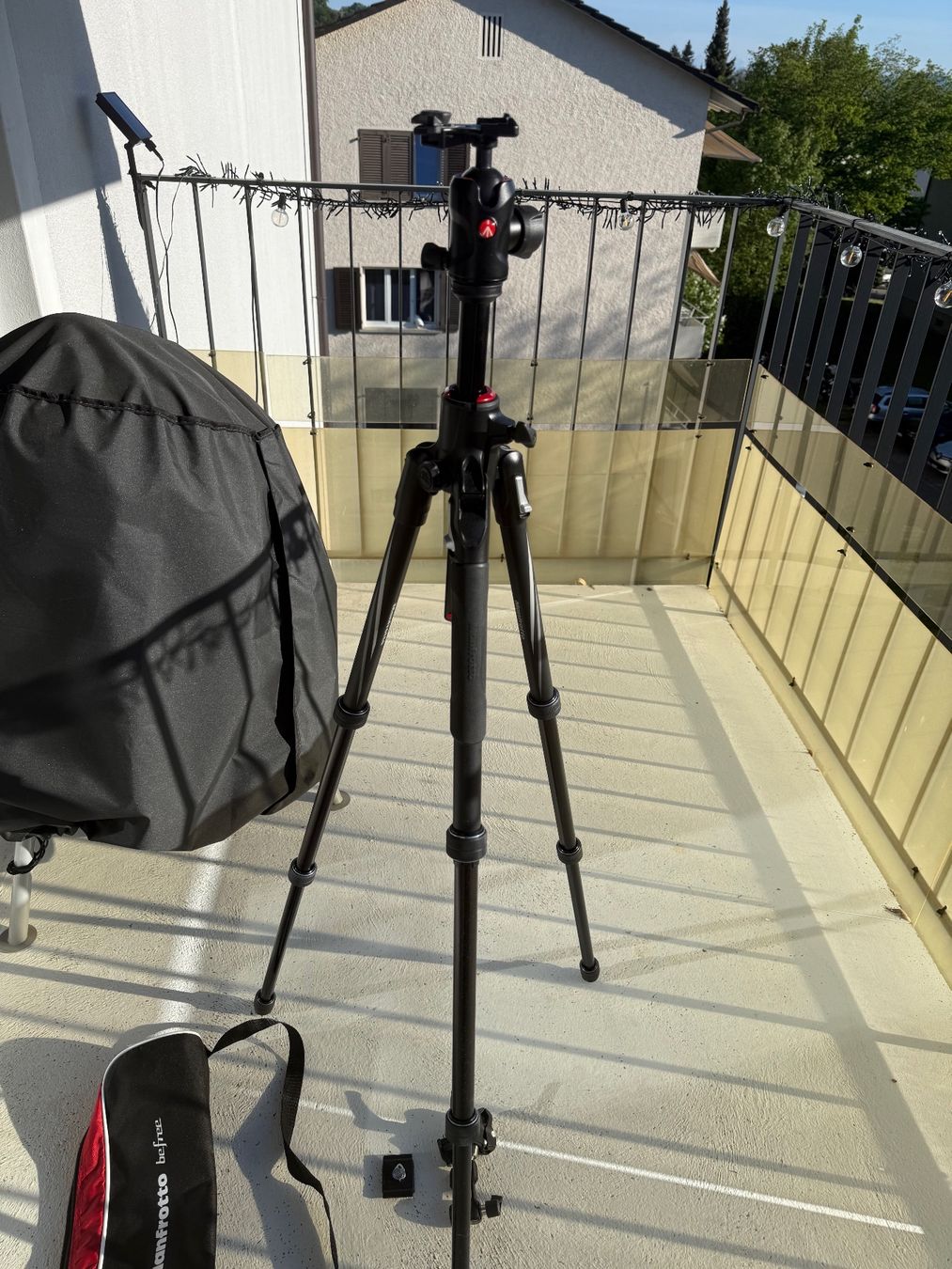 Manfrotto Treppiedi & Teste: Manfrotto Befree GT XPRO Aluminum Camera Tripod – Usato da Bülach venduto da cod_5wmp 1
