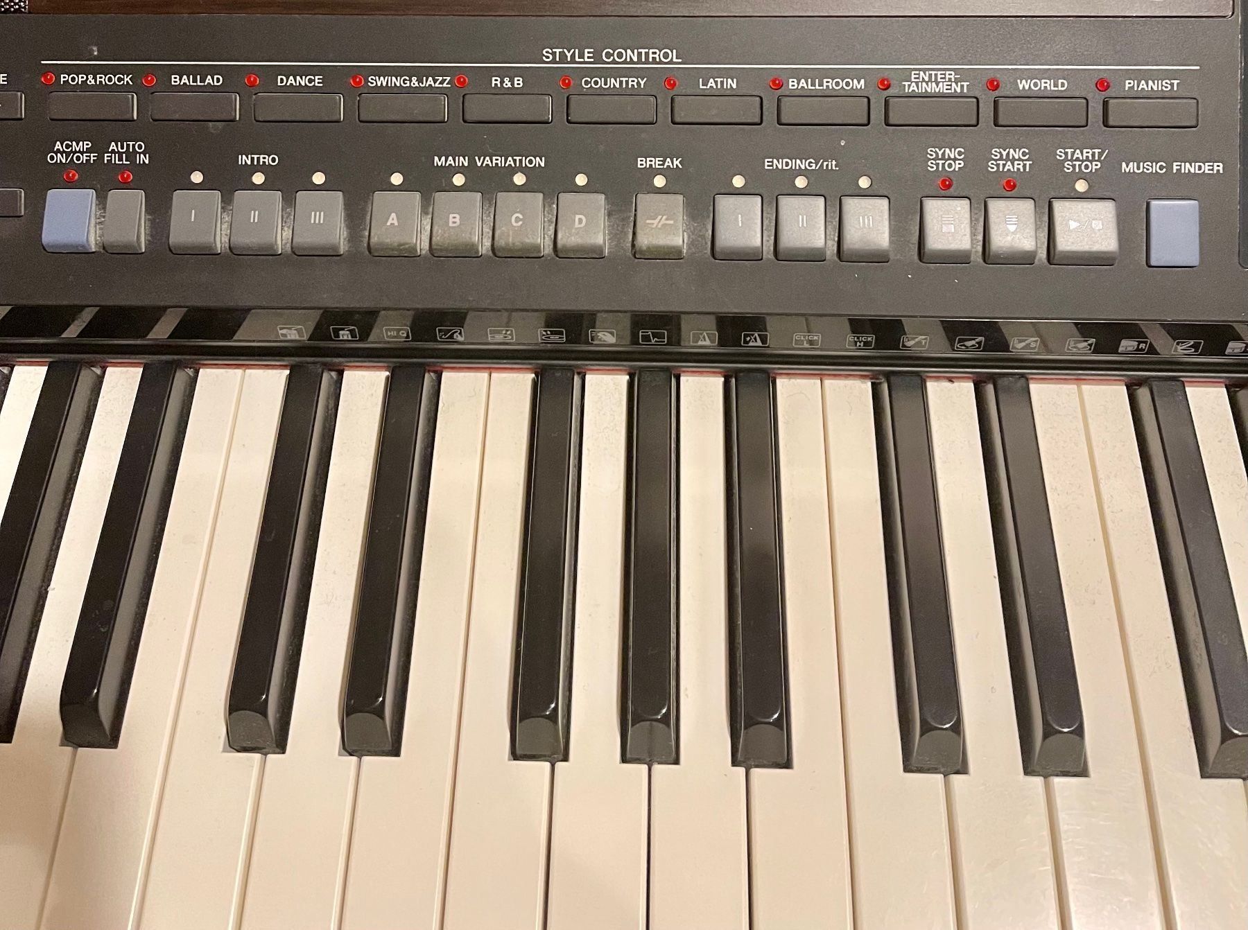 Yamaha Strumenti musicali: Yamaha clavinova CVP 503 – Usato da Bern venduto da Jihman 7