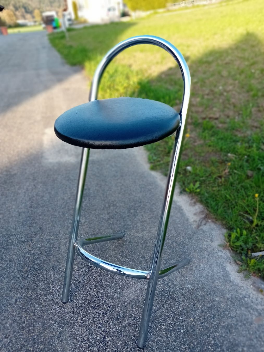 Hocker: Zwei Steh-Sitz Hocker / Barhocker Chrom  Top Zustand! – Gebraucht aus Elgg von Feuerpferd7777-1966 1