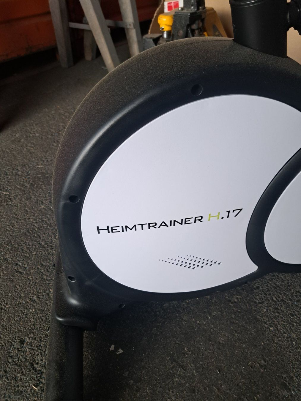 Hometrainer: Hometrainer - Fast neu und unbenutzt – Gebraucht aus Thun von dan_5kf6 3