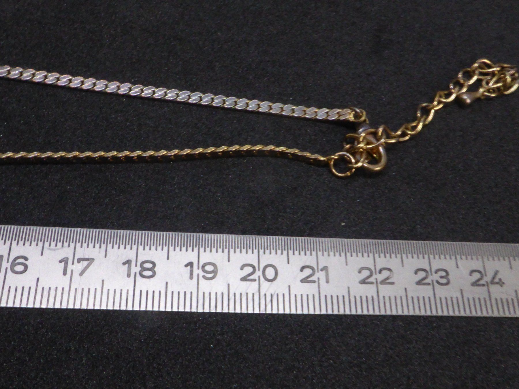 Altri gioielli: Ensemble collier et boucles d'oreilles avec perles et strass – Usato da Porrentruy venduto da Tic-Time 8