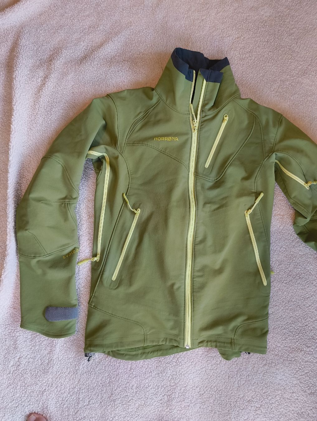 Norrøna Giacche: Norrona Svalbard Flex1 Jacke S – Usato da Stein am Rhein venduto da DaOhana 1