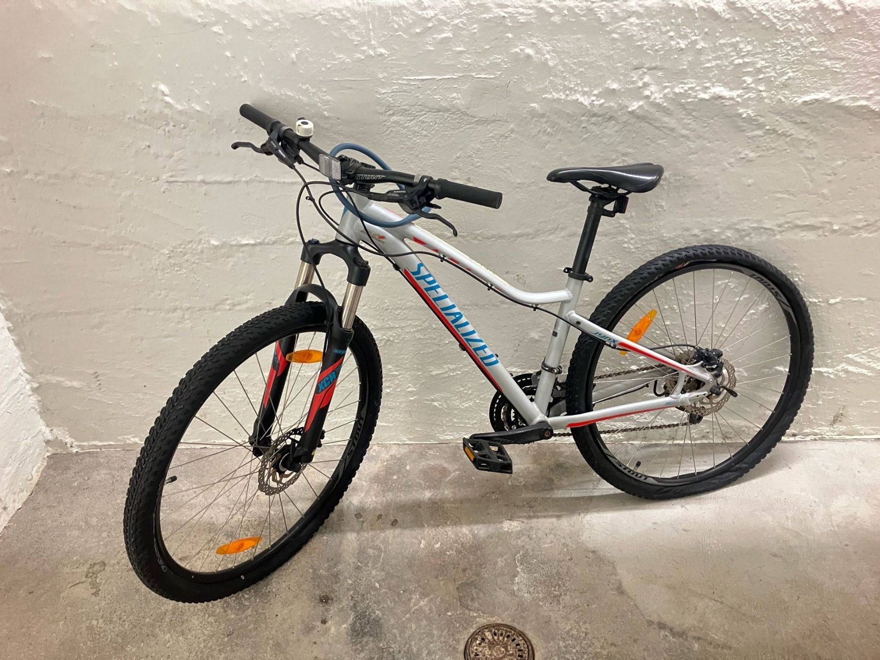 Specialized Velos: Specialized Jynx Comp 650B, Mountainbike – Gebraucht aus Zürich von OChrist