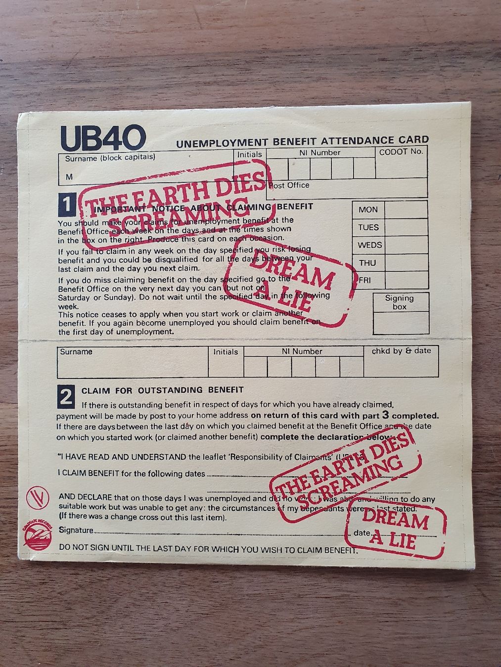 Dischi in vinile: UB40 - The Earth dies screaming – Usato da Sirnach venduto da dimitri1963