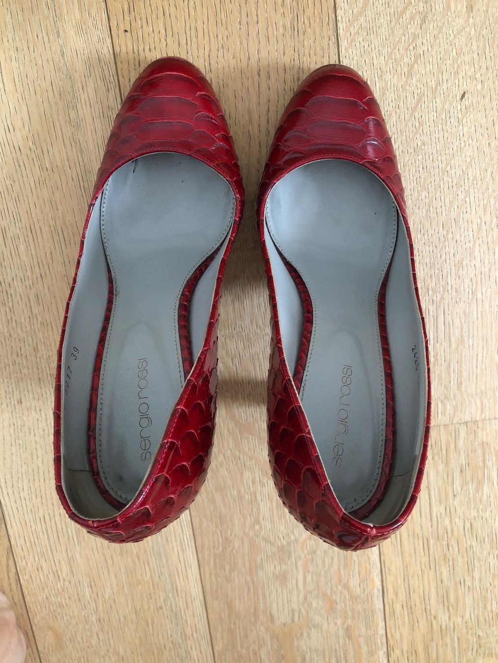Sergio Rossi Scarpe da donna: Sergio Rossi red pumps – Usato da Zurich venduto da MariaSPO 2