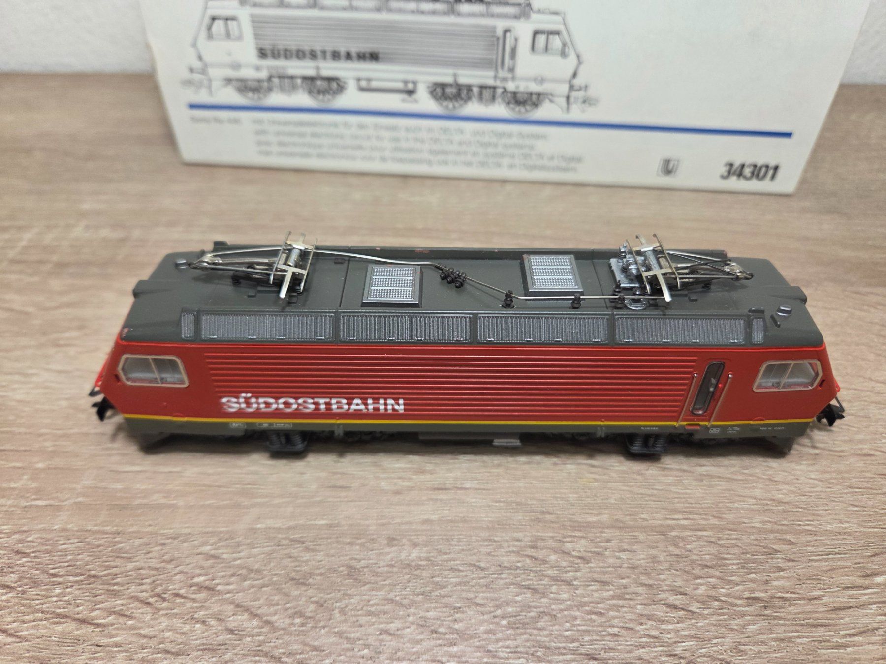 Märklin Modellini di ferrovie: Märklin 34301 E-Lok Re 446 Südostbahn Digital H0 – Usato da St-Aubin-Sauges venduto da Lo_Go 4