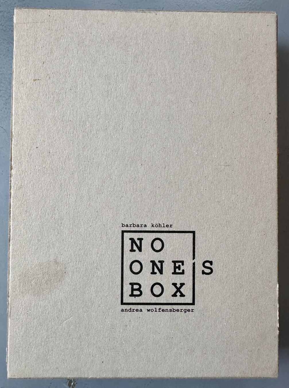 Libri: Barbara Köhler, Andrea Wolfensberger: No One's Box. – Usato da Zürich venduto da allp