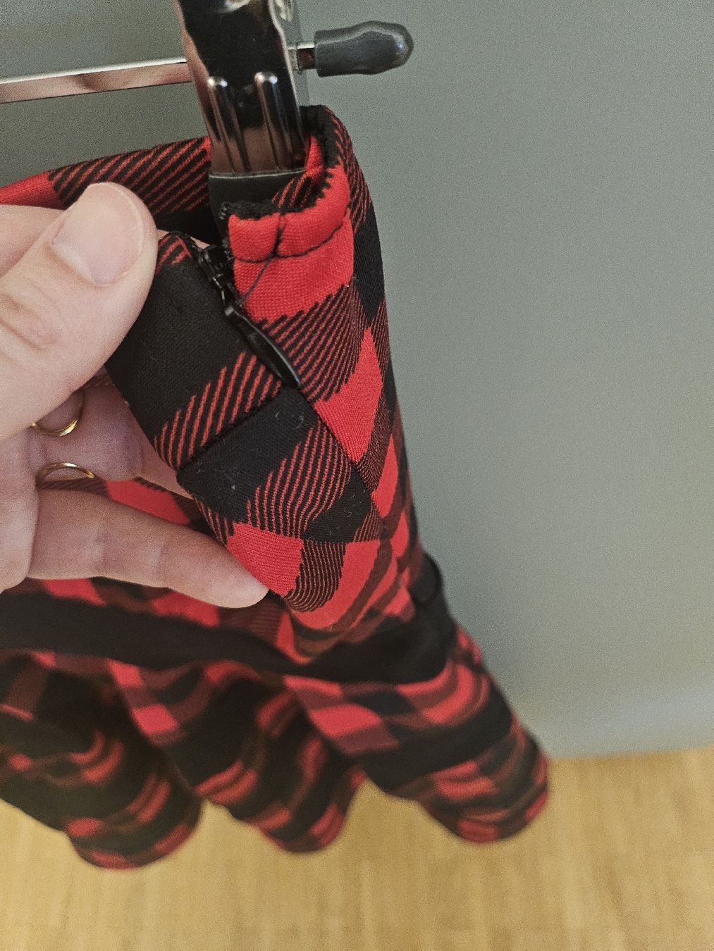 Vestiti: Jolie robe bustier à carreaux – Nuovo (secondo la descrizione) da La Tour-de-Peilz venduto da mar_2r26 3