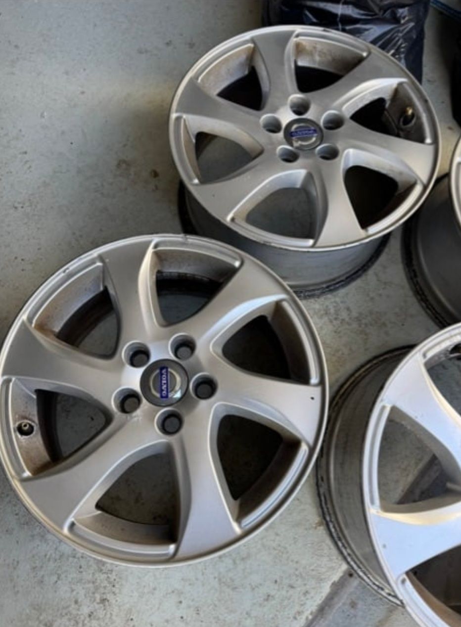 Volvo Cerchioni: Volvo V40 Felgen – Usato da Konolfingen venduto da Loris_827 1