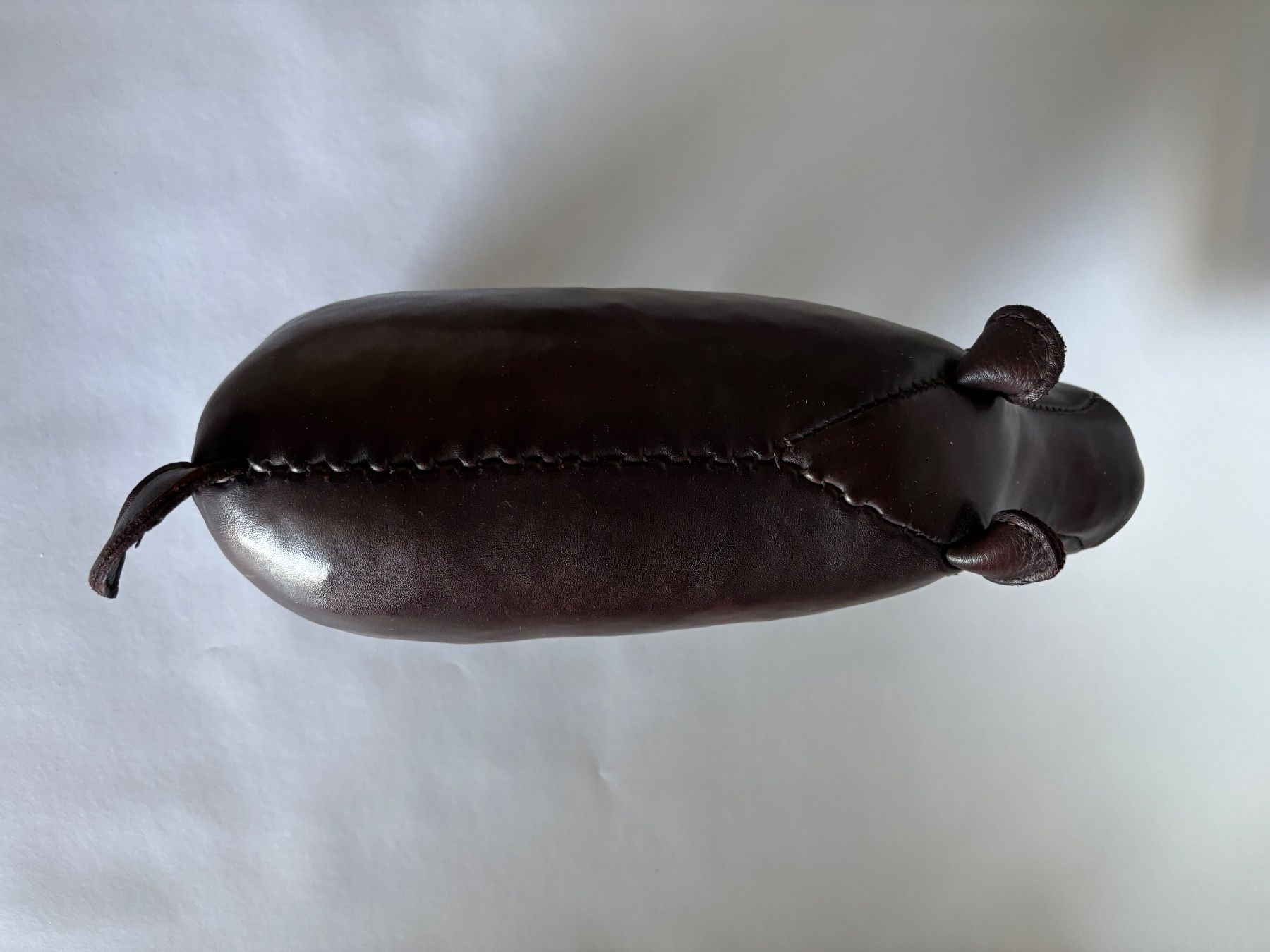 Statuette: Kleines Nilpferd von Omersa Leder Designklassiker – Usato da rotkreuz venduto da baudisch 4