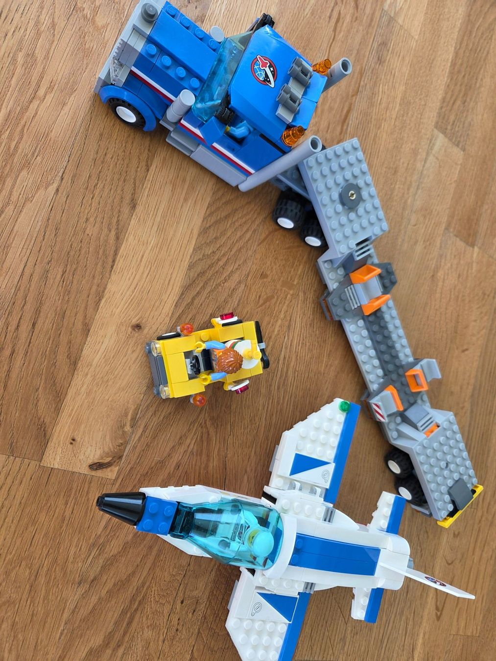 Lego Kit di costruzioni: Lego 60079 Training Jet Transporter – Usato da Thun venduto da Reda68 7