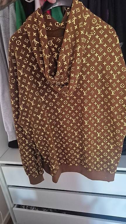 Pulls & Sweat-shirts: Supreme monogram box logo – D'occasion à Lugano par Ceruttig 3
