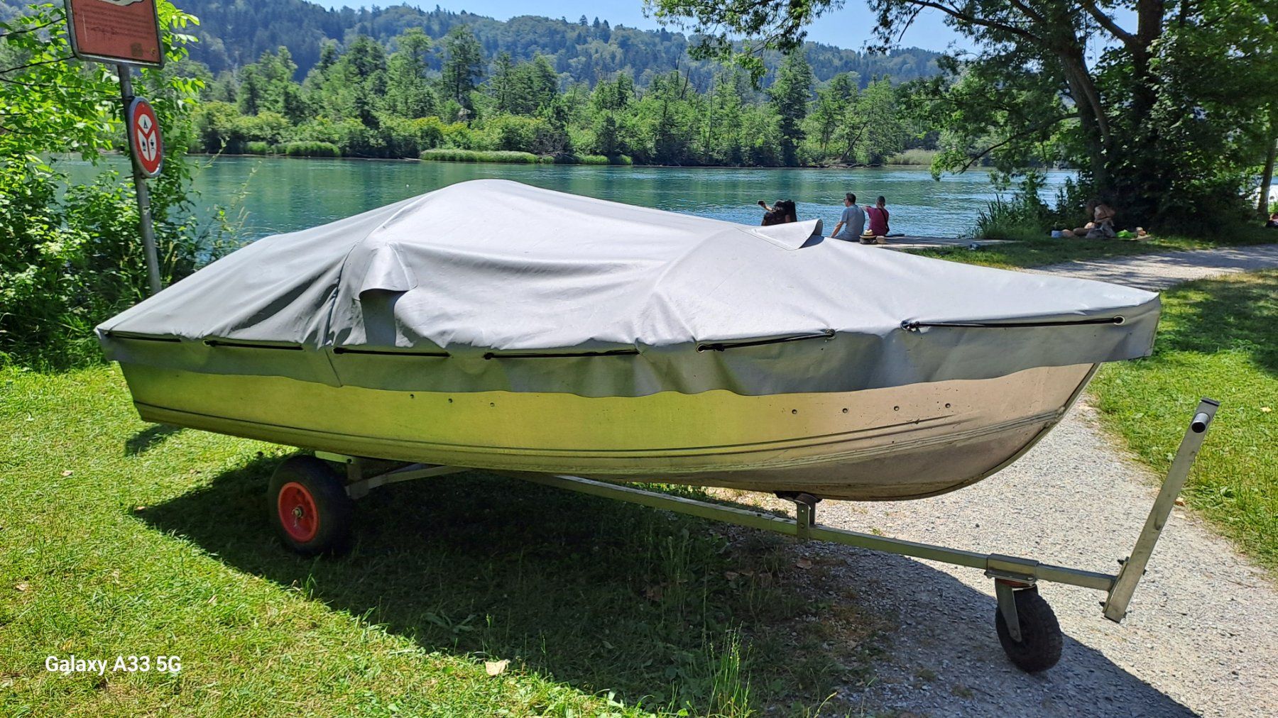 Buster Barche: Motorboot / Fischerboot, aus Alu mit Slipwagen und Biminitop – Usato da Hinterkappelen venduto da 33-6 5