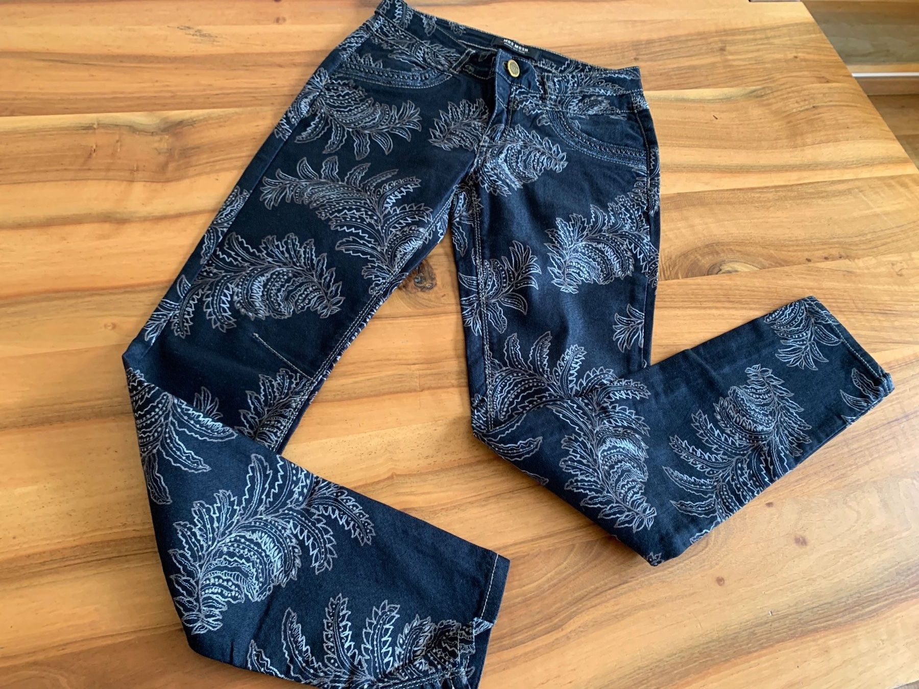 Mos mosh Jeans: Mosh Mosh mega Jeans, Gr. 25, schwarz mit Muster, NEU – Usato da Meiringen venduto da Sheyene