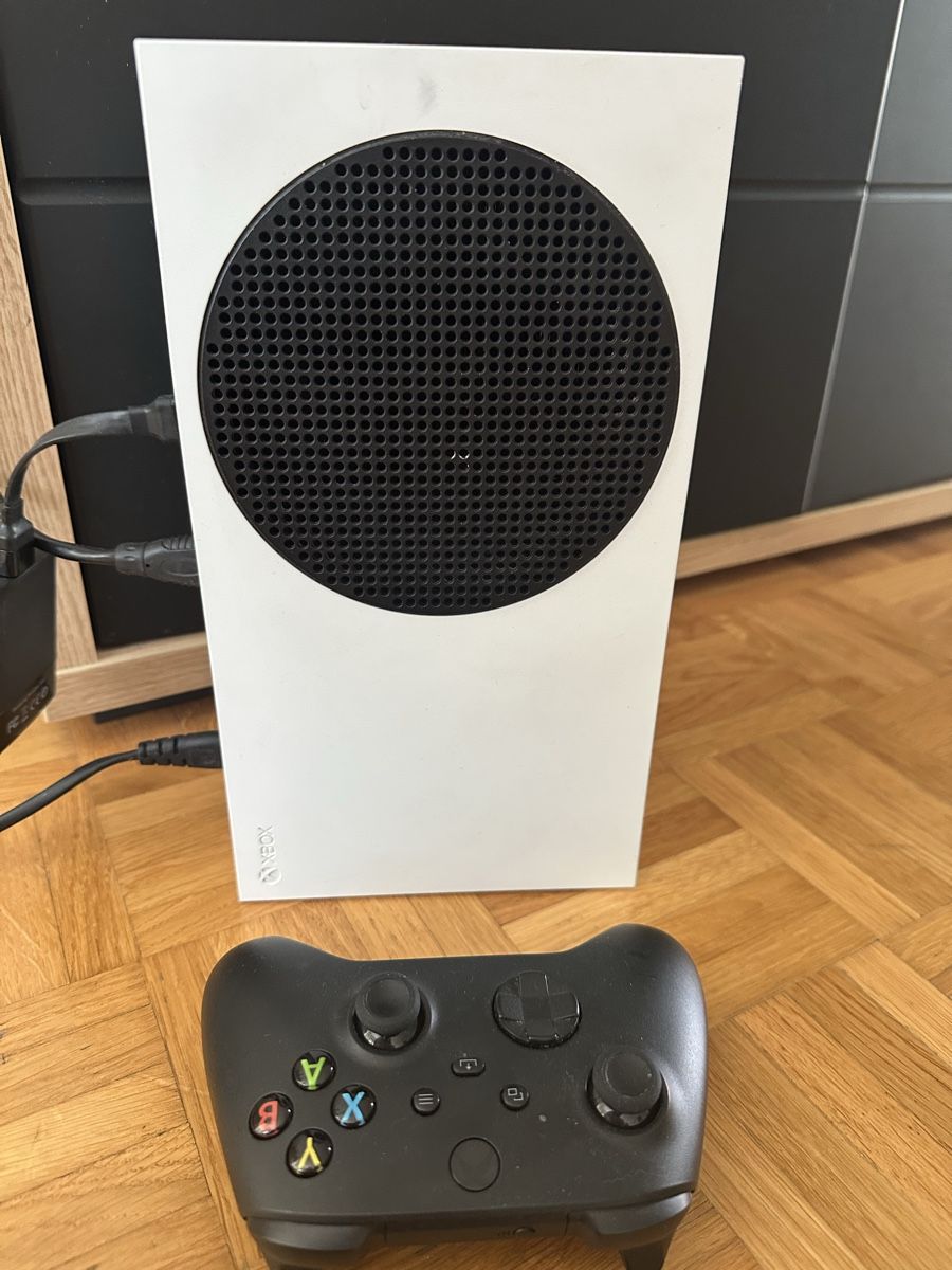 Microsoft Console: Xbox Series S 512 Konsole mit Controller und Kabel – Usato da Fällanden venduto da Grend22 1