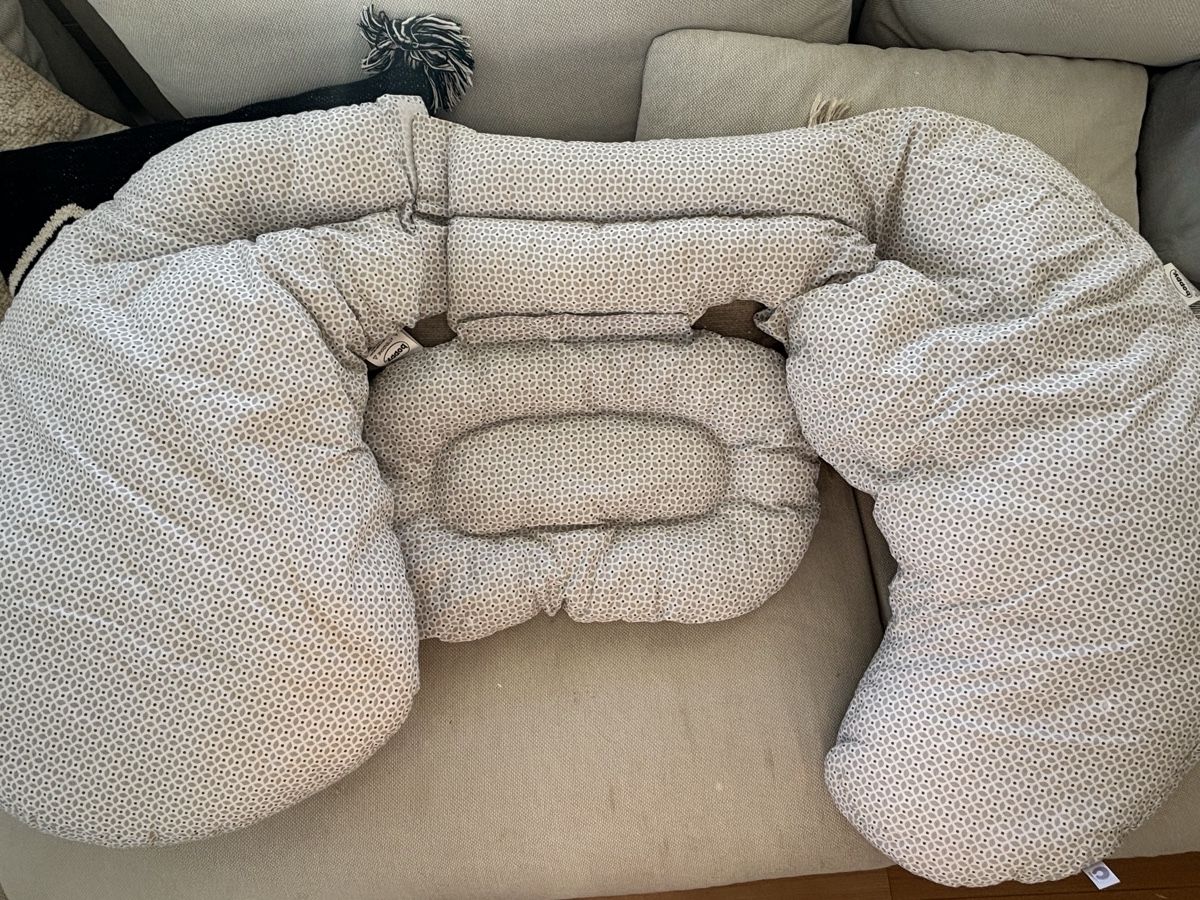 Chicco Kissen: Pregnancy pillow white, U-shape, acceptable state – Gebraucht aus Baar von VeliaT
