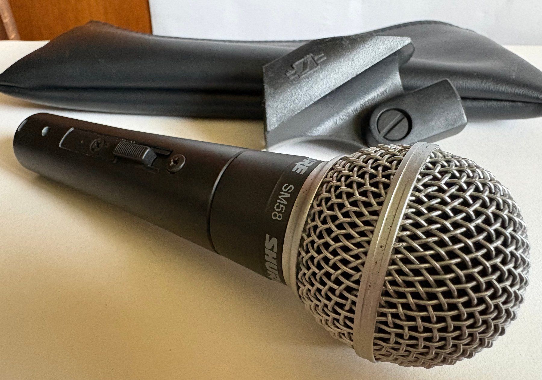Shure Microfoni: Shure SM58 mit Schalter – Usato da Zürich venduto da Pam-Creation