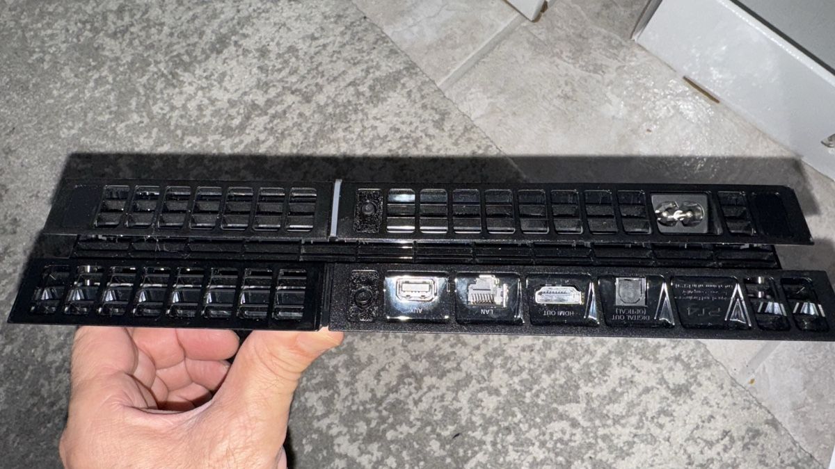 Sony Konsolen: Playstation Ps4 512gb slim 2x Controller  inkl. 2 Stück Cont – Gebraucht aus St.Gallen von gauwo 3