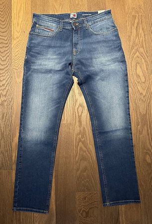Neue Tommy Hilfiger Jeans Scanton Slim Fit Gr. 32/30
