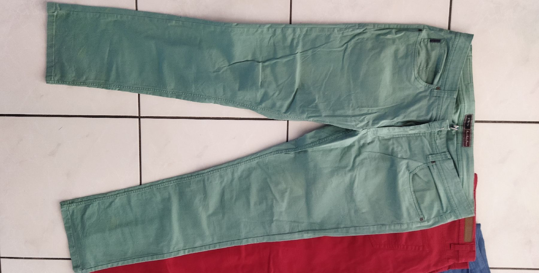 Pantaloni: Herrenhosen 3 Paar – Nuovo (secondo la descrizione) da Thun venduto da Leopardin63 1