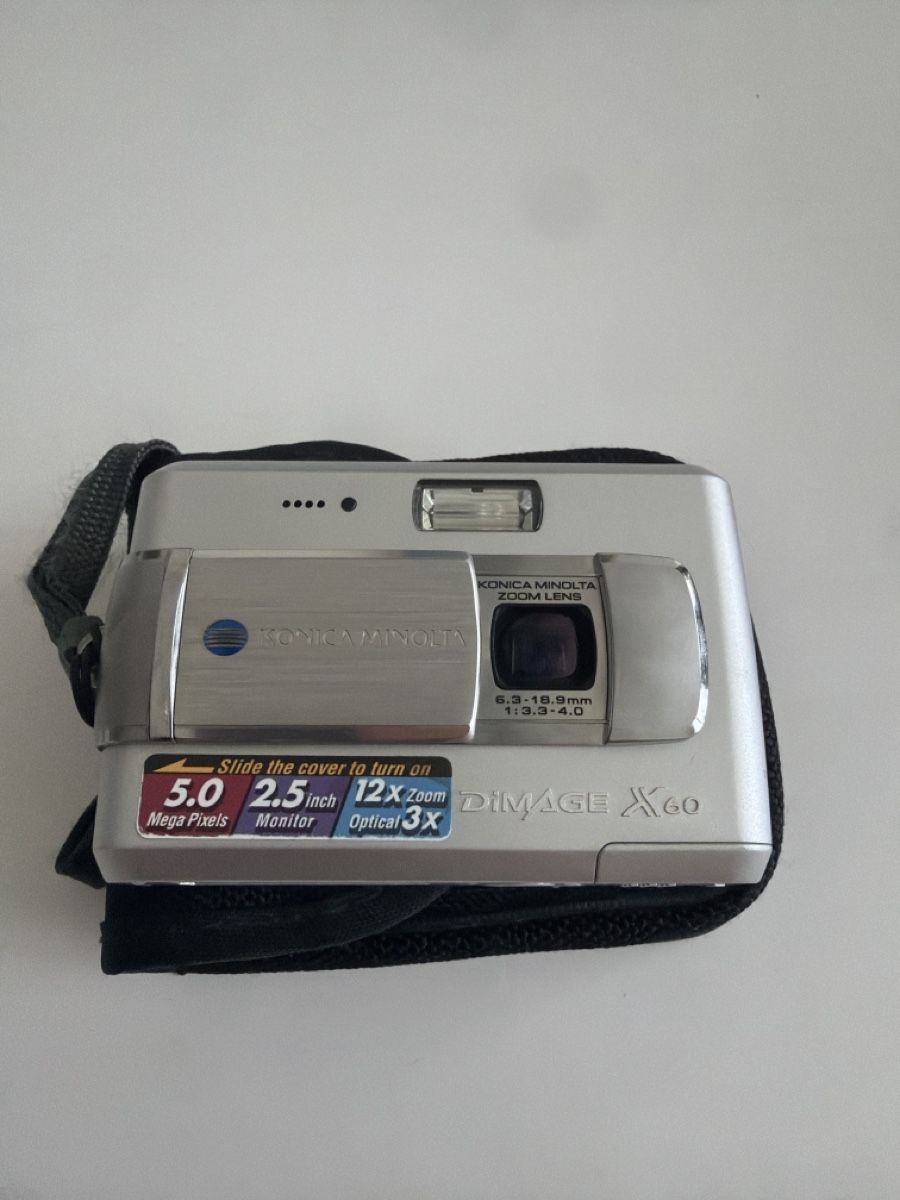 Minolta Fotocamera: Dimage X60 Fotokamera – Usato da Mettmenstetten venduto da Zllg_09 1
