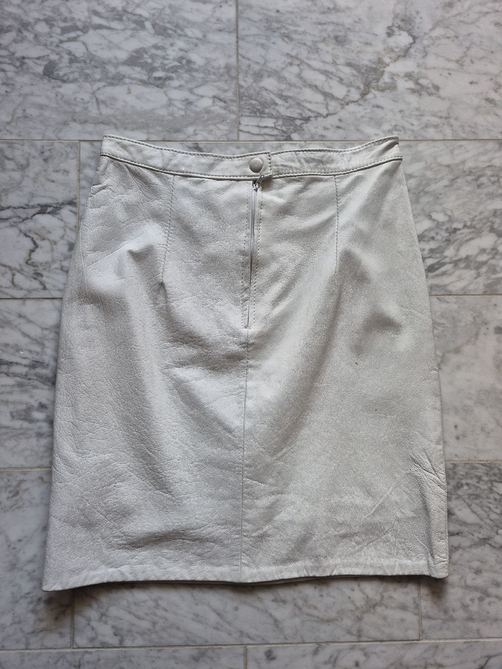 Costumi: Leder Jacke und Jupe – Usato da Baden venduto da mapo1971 4