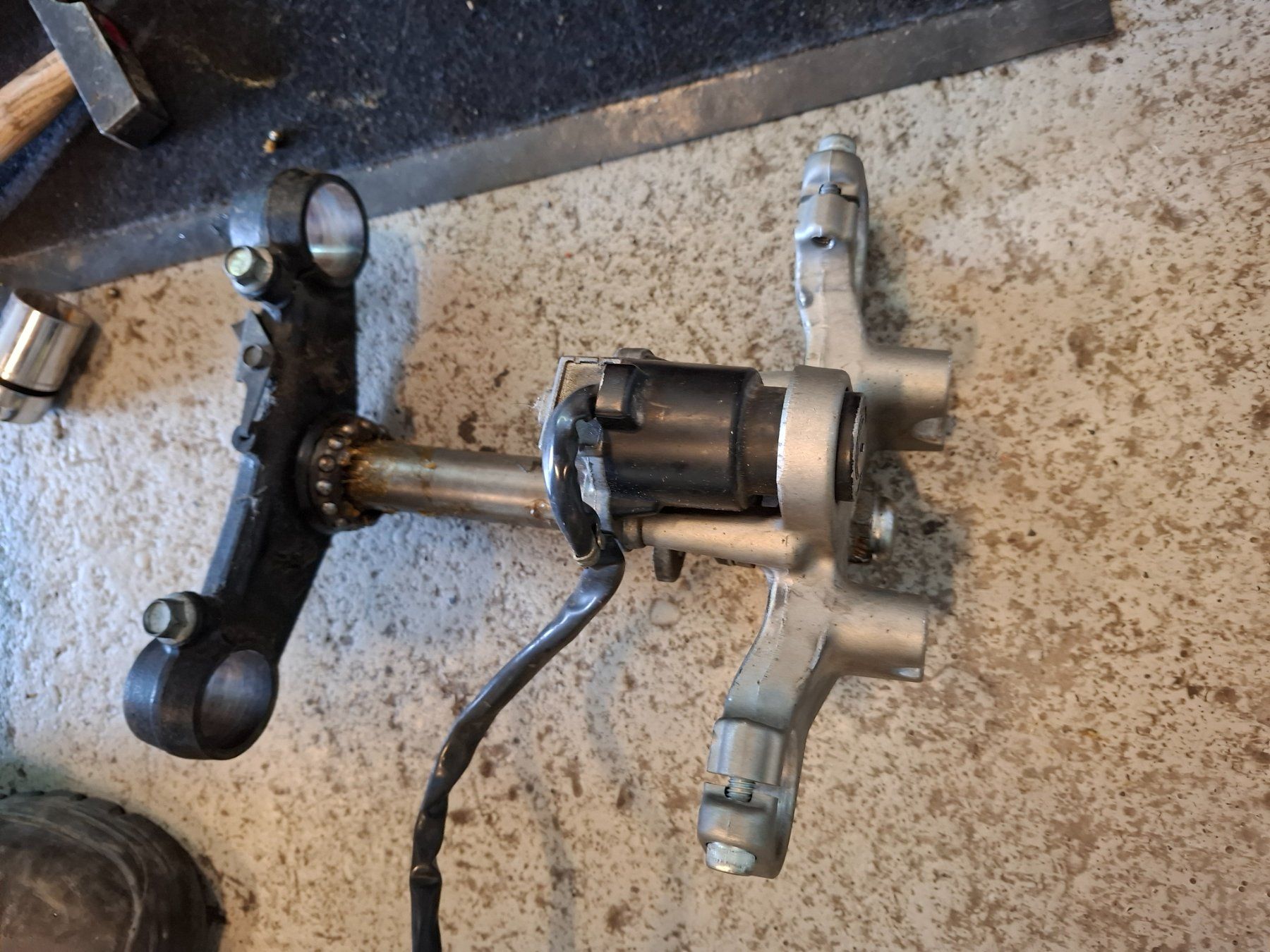 Yamaha Alle Motorradersatzteile: Gabel komplett Yamaha TDR 125 – Gebraucht aus Rotkreuz von Babo21 2