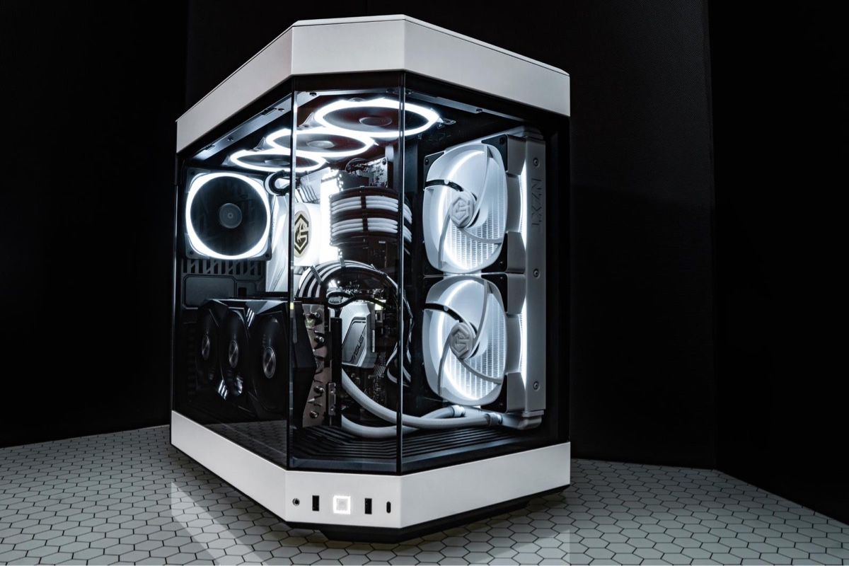 PC: Gaming PC "Arctic White" – Usato da Würenlos venduto da dailymendi 1