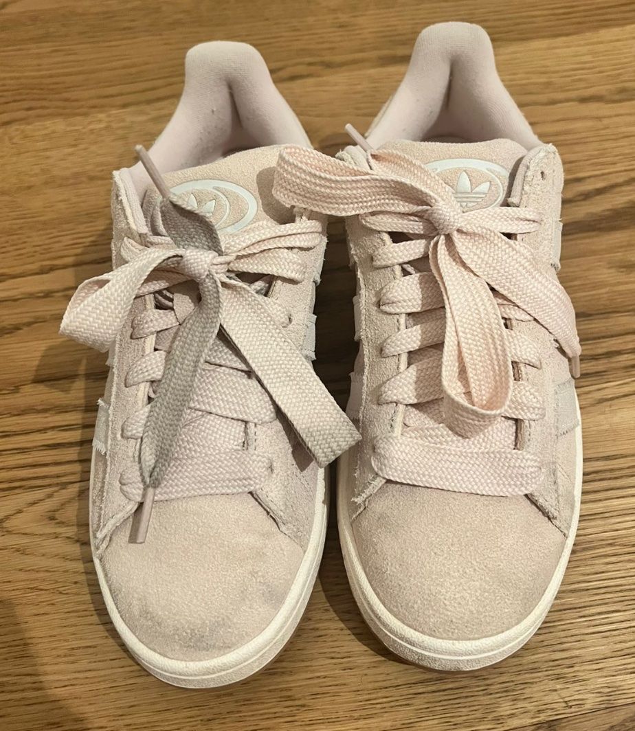 Adidas Chaussures femmes: Adidas light pink campus sneaker – D'occasion à Zürich par yan_h6r5