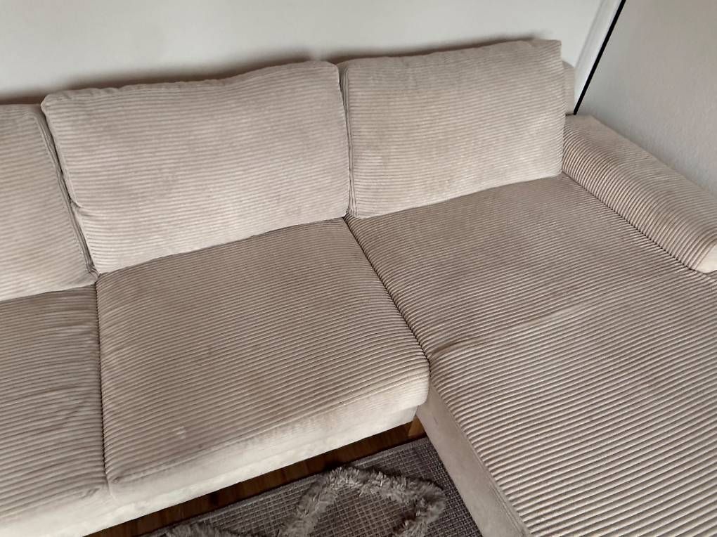 Divani: Cord Sofa Beige - zu verschenken  – Usato da Dagmersellen venduto da Jnn-Wr 3