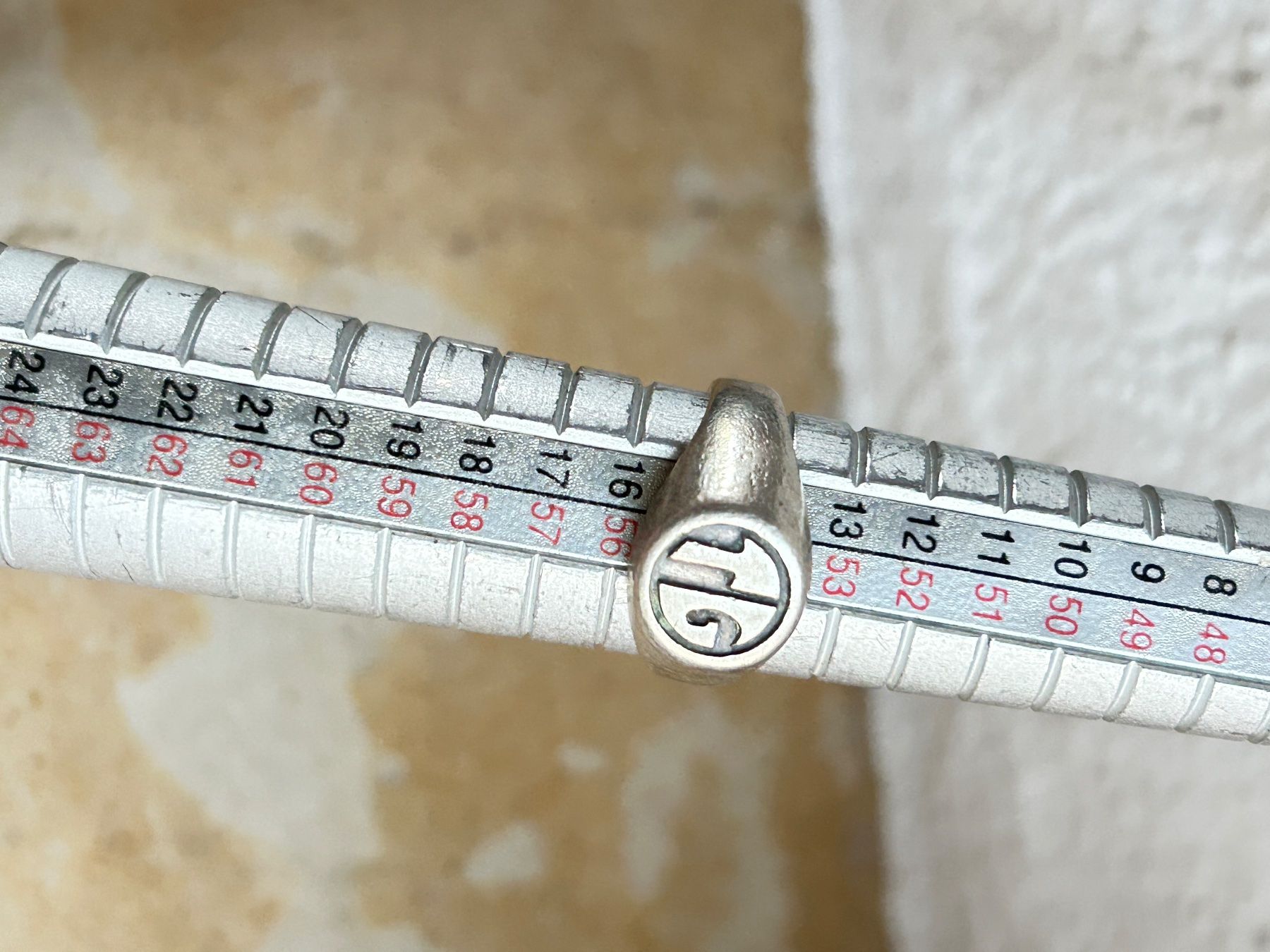 Anelli: Silberring Siegelring mit Gravur "TG" Gr. 55 – Usato da Laufen venduto da Bellebellezza 6