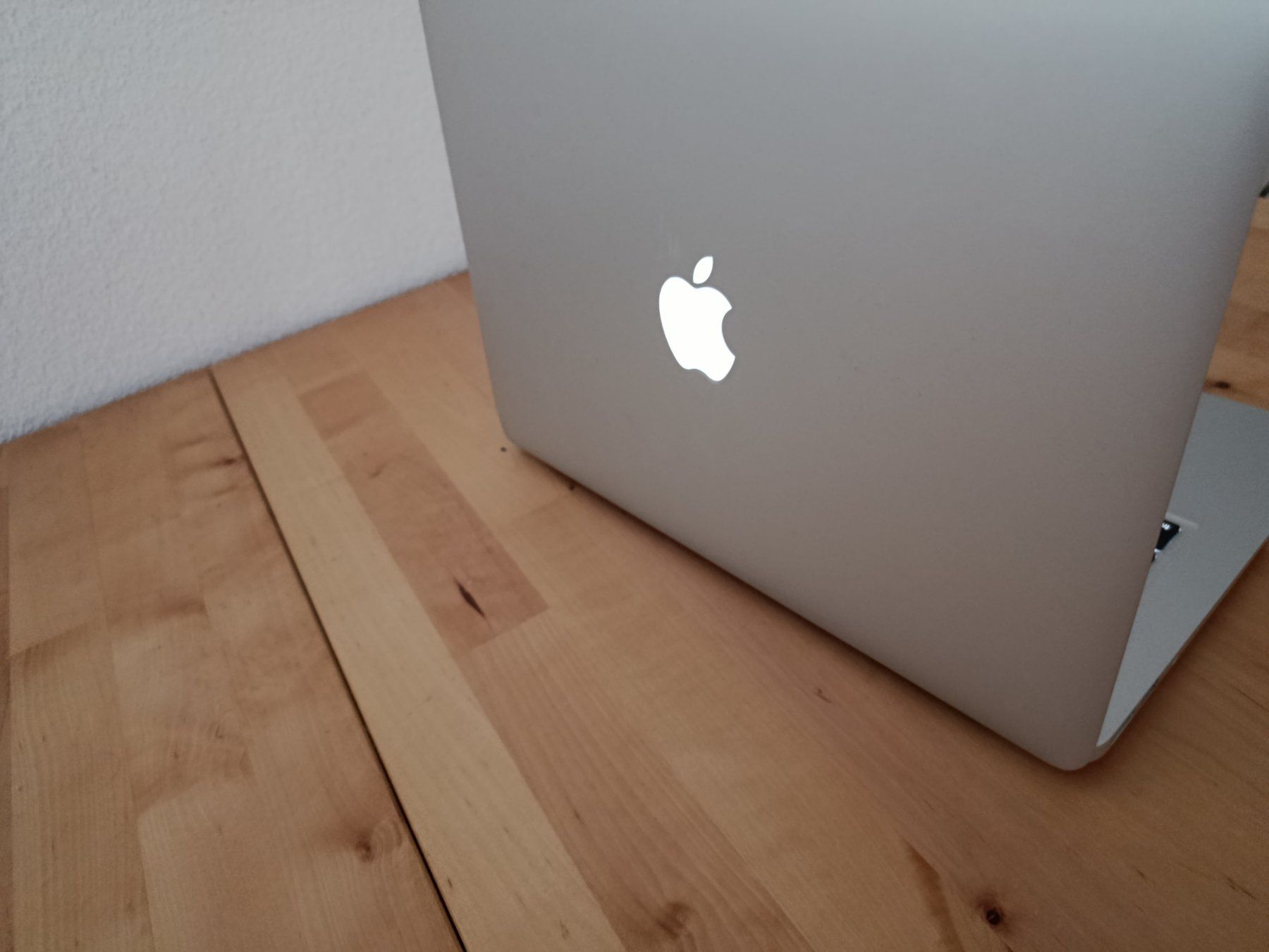 Apple Notebook: MacBook Air 2015 – Usato da Winznau venduto da cze_rz8c 3