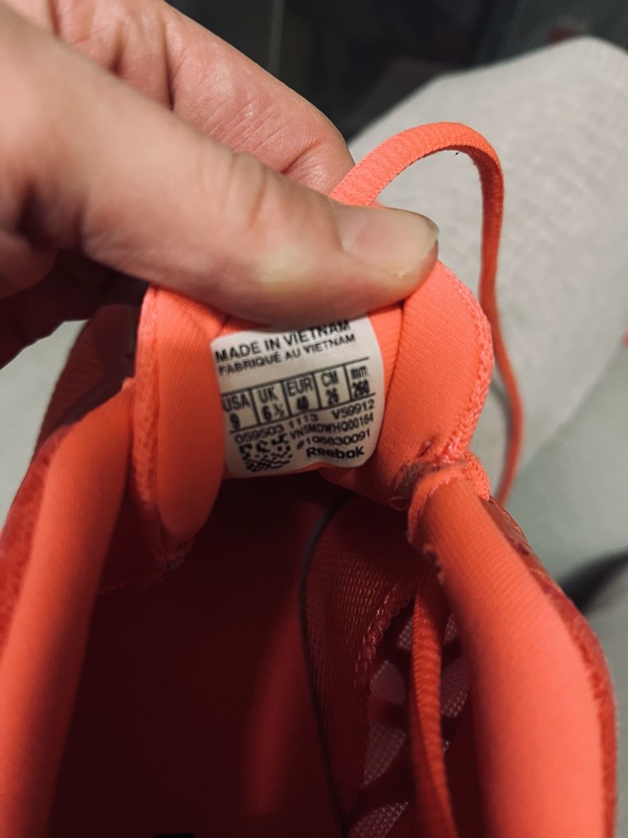 Scarpe da donna: Reebok Damenschuhe – Usato da Buttisholz venduto da Eberlic 2