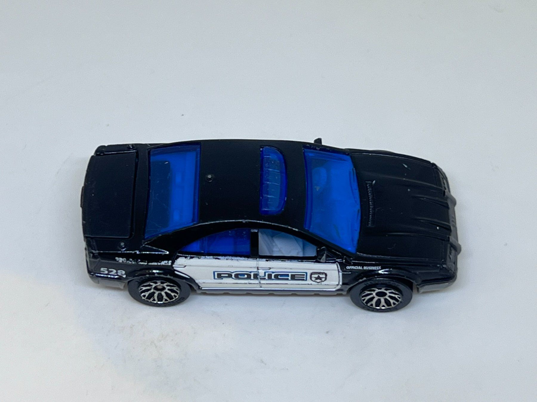 Matchbox Modellini d'auto: Matchbox Police Car #735 – Usato da Wildegg venduto da LaaBoutique 1