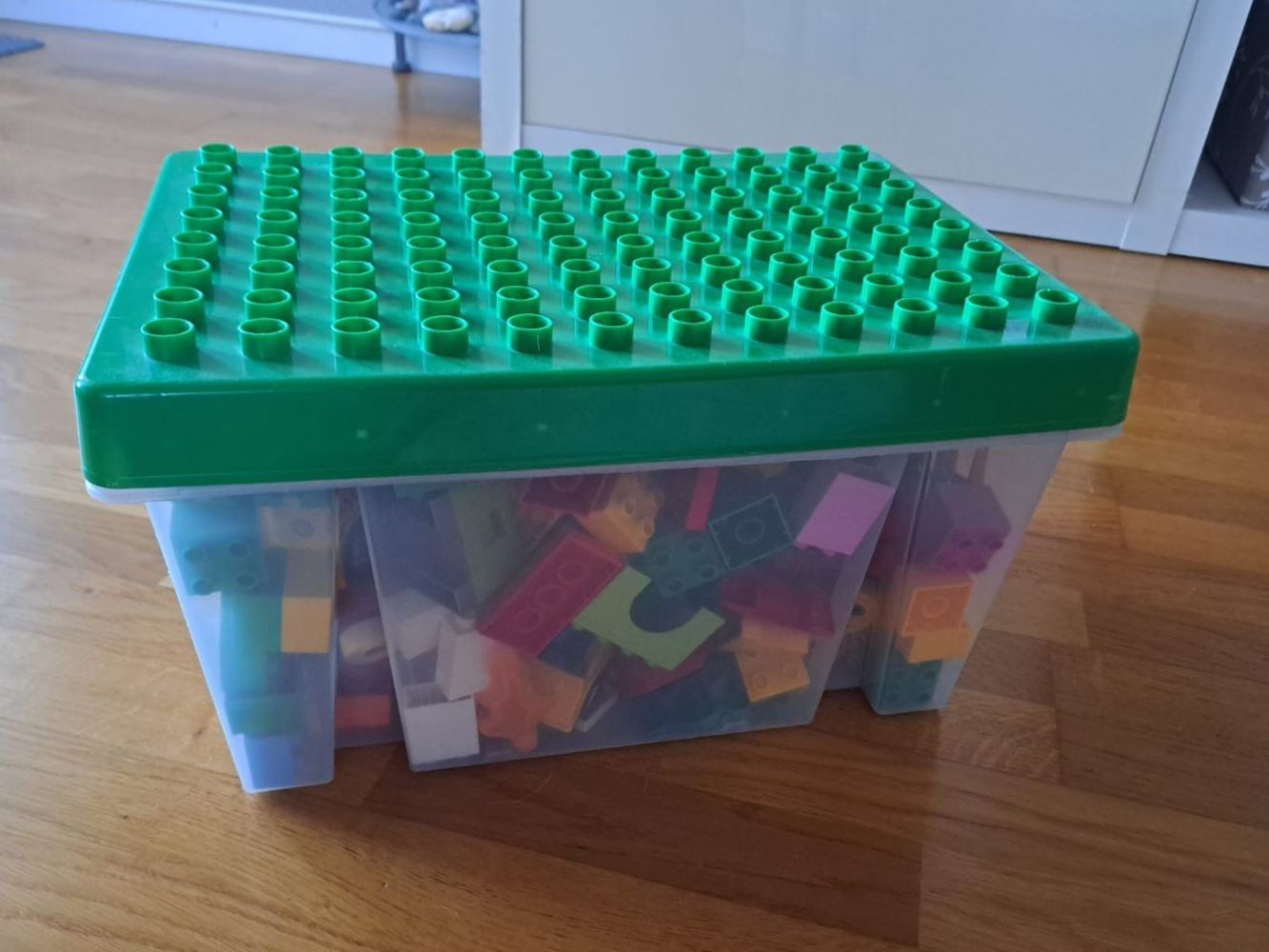 Lego Kit di costruzioni: Lego Duplo Bausteine mit Box – Usato da Münsingen venduto da BeatGrolimund