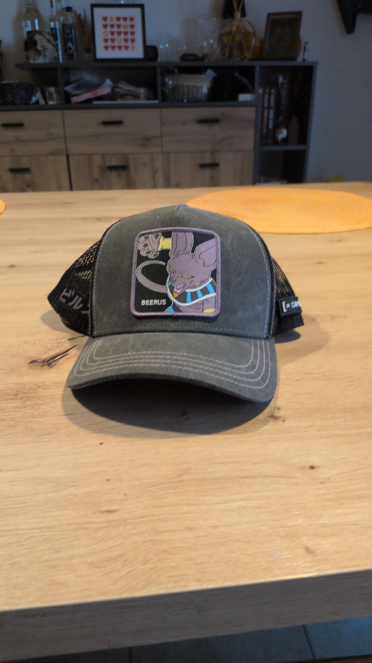 Copricapi, berretti & cappellini: casquette dragon ball – Usato da Lussery-Villars venduto da Champi1er