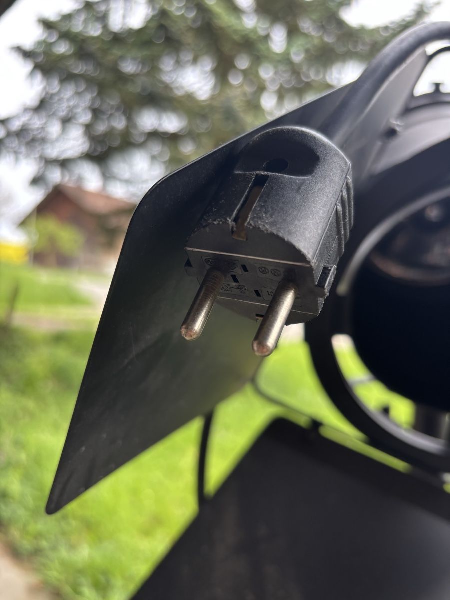 Lampes: Profi Scheinwerfer Eurolite, Schwarz! – D'occasion à Pfyn par Allround-Stephan 1