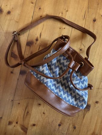Beuteltasche blau weiss braun mit Kordelzug guter Zustand
