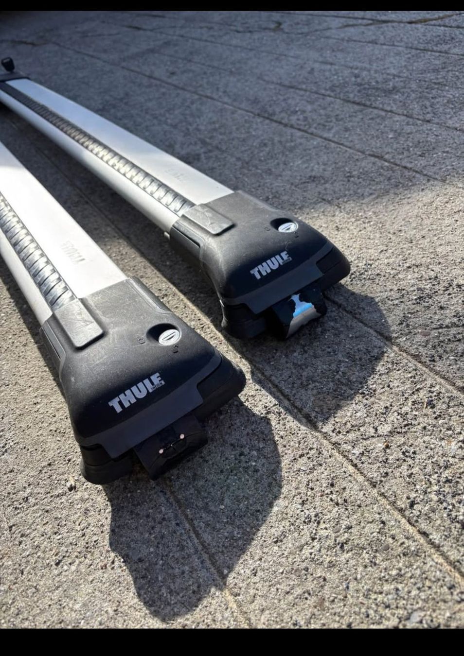Thule Barres de toit: Thule Wingbar edge – D'occasion à Zuzwil BE par Steve814 2
