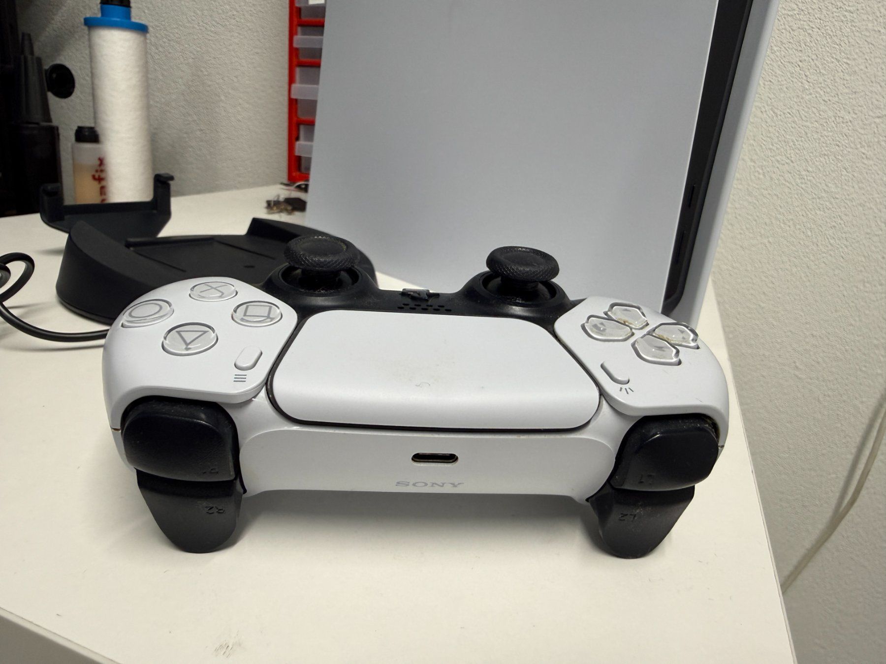 Sony Consoles: PlayStation 5 Disc Edition + Original Controller & Standfuss – Neuf (Voir description) à hombrechtikon par Printit 5